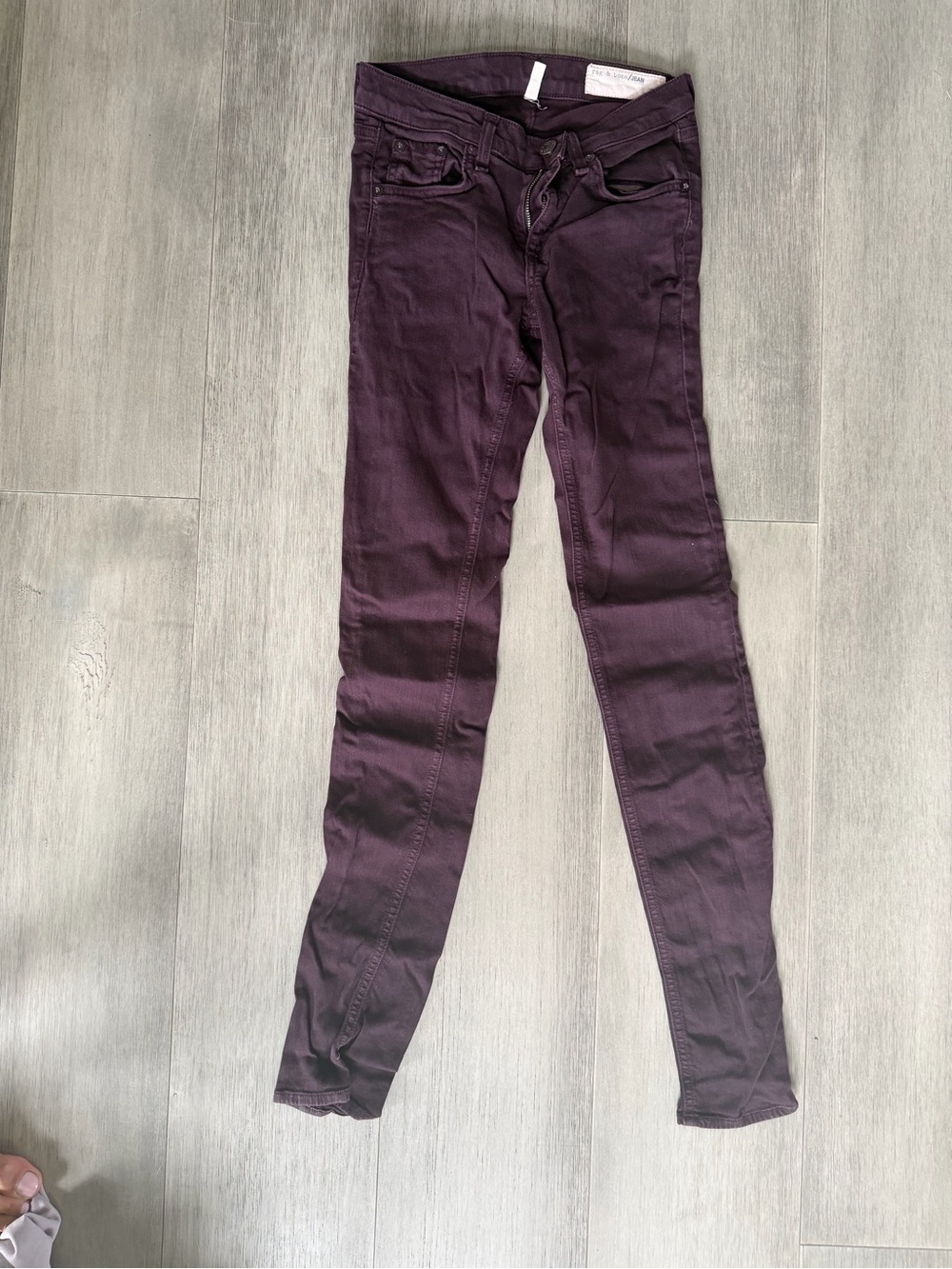 rag & bone Skinny Pants in Plum